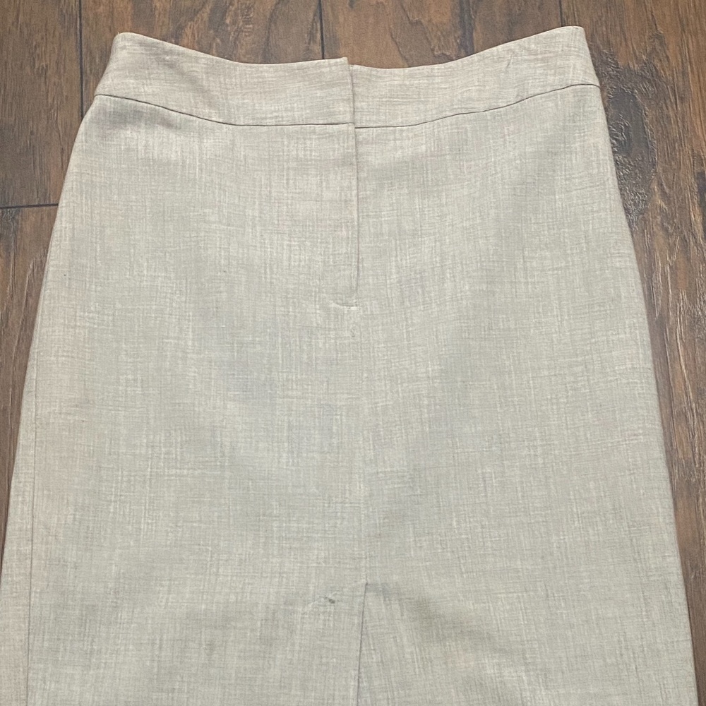 Worthington Stretch Light Grey Skirt - Size 10